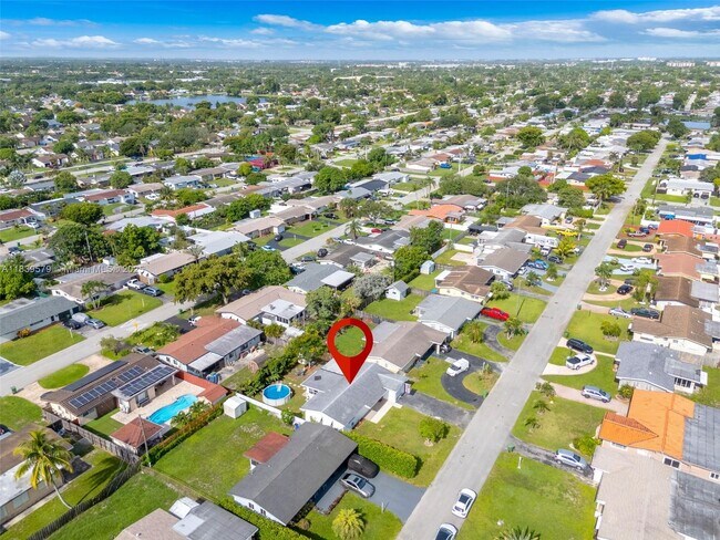 Building Photo - 8440 NW 11th Ct