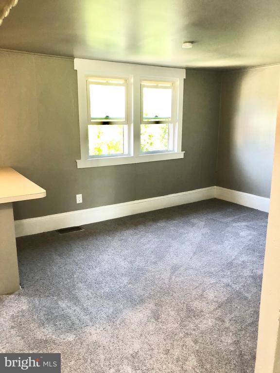 Building Photo - 4001 Center Ave