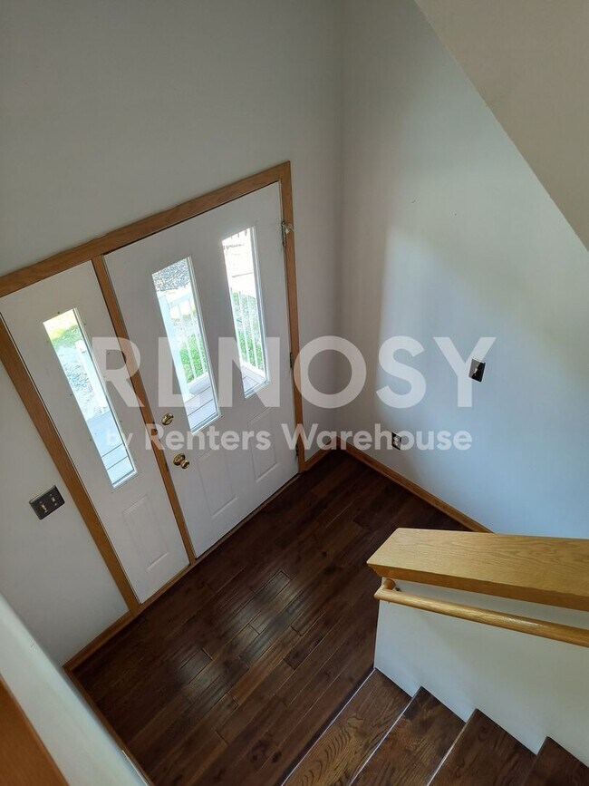 Building Photo - 787 Fairfield Cir