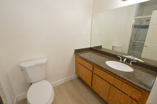 Building Photo - 6751 Sebring St