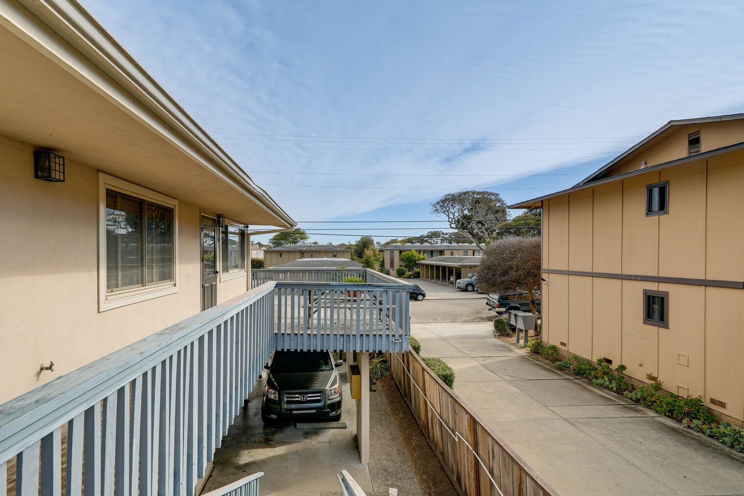 Building Photo - 440 Dela Vina Ave