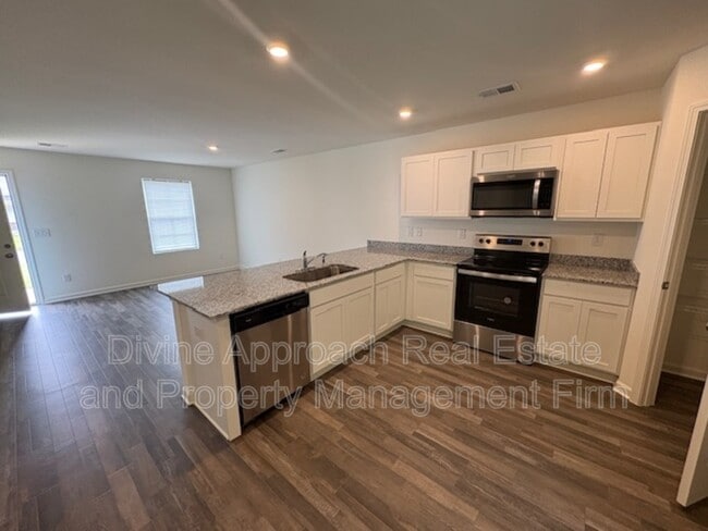 Building Photo - 1609 U W Clemon Dr