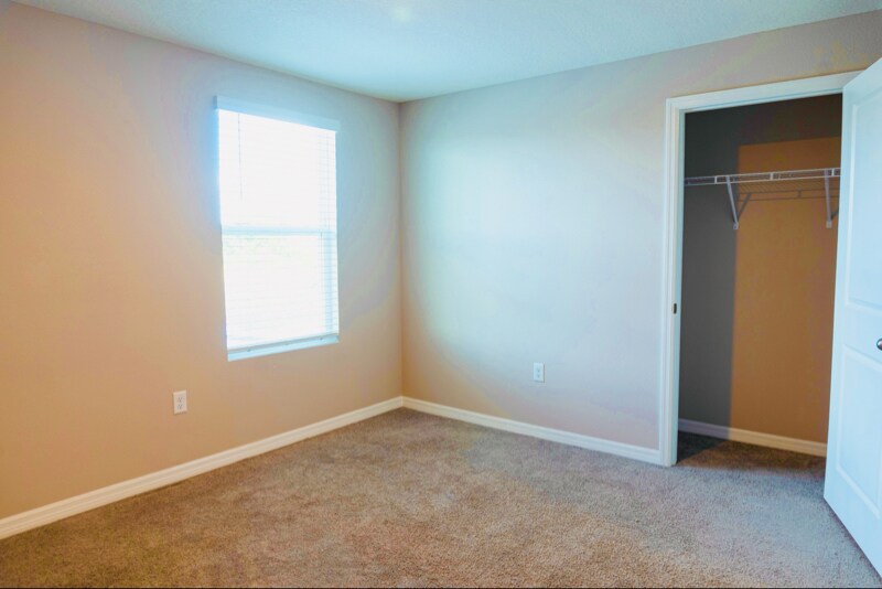 Building Photo - 11730 White Willow Ln