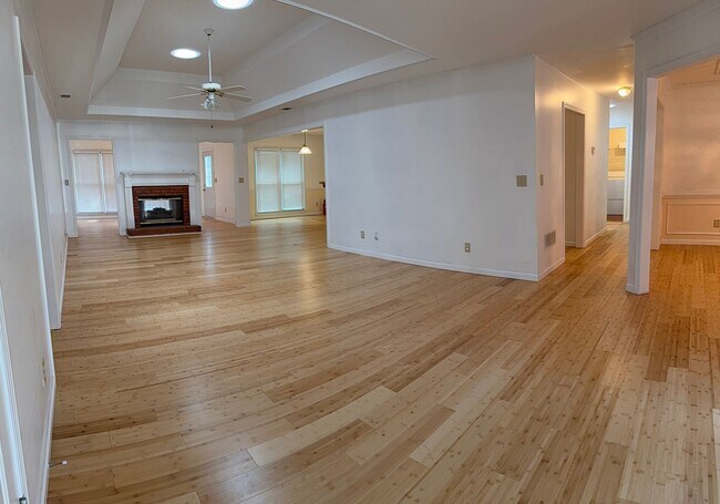 Building Photo - 1040 Sunny Field Ct NE