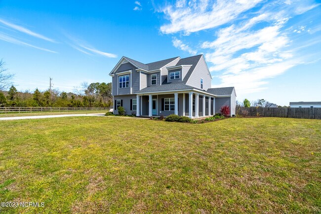 Building Photo - 101 E Point Estates Ct