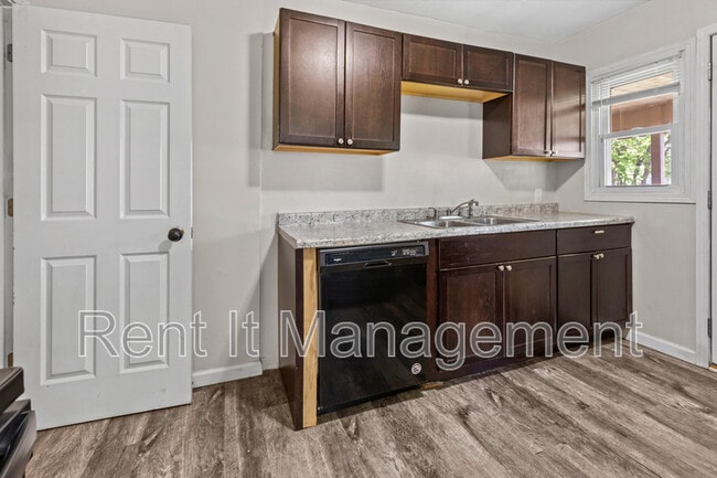 Building Photo - 3314 Franklin St