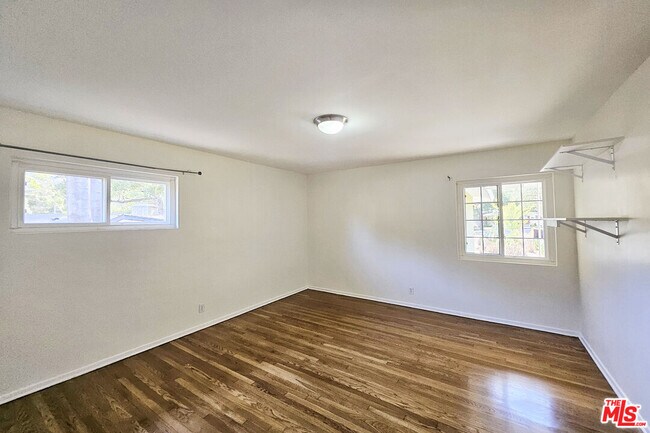 Building Photo - 3700 Glenwood Ave
