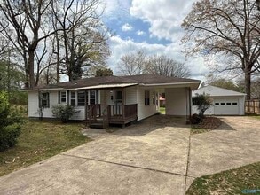 Building Photo - 804 Williams St