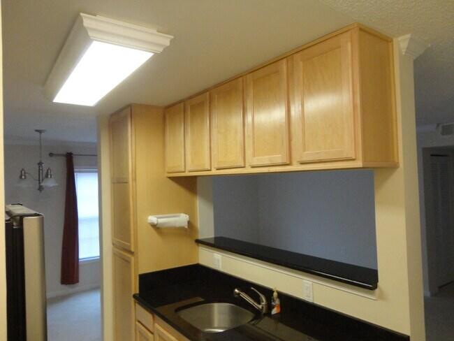 kitchen storage - 15568 Horseshoe Ln