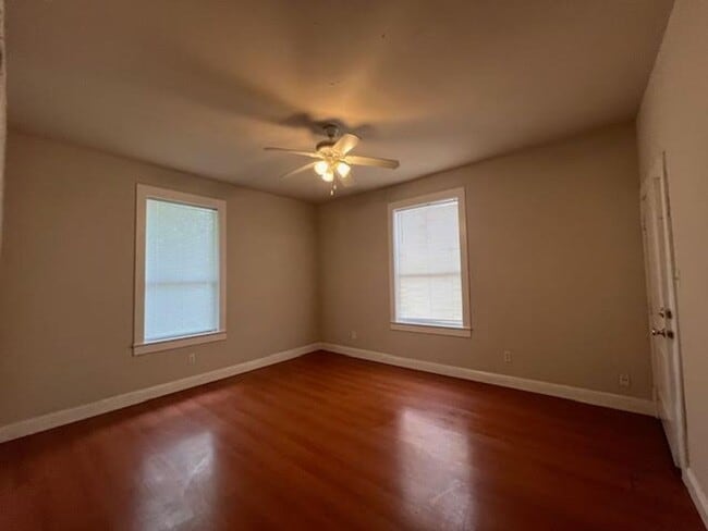 Building Photo - 2208 Sanger Ave