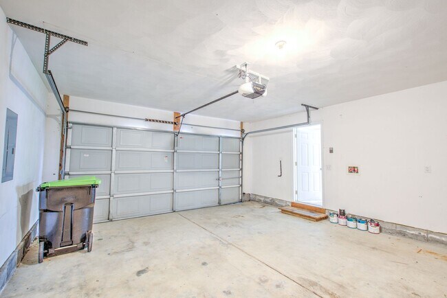Building Photo - 1560 Wynd Crest Way