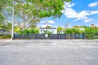 Building Photo - 503 NW 47th St