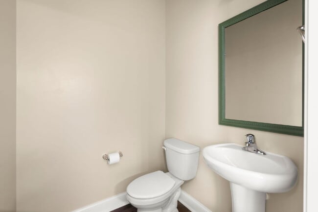 Building Photo - 407 Stoneleigh Ln