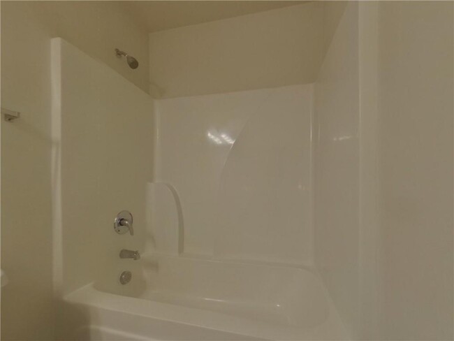 Building Photo - 4352 Bella View Dr