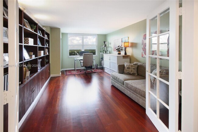 Building Photo - 1625 SE 10th Ave