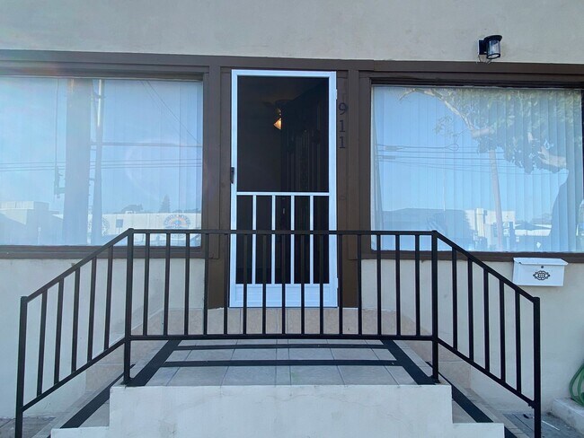 Building Photo - 911 Beryl St