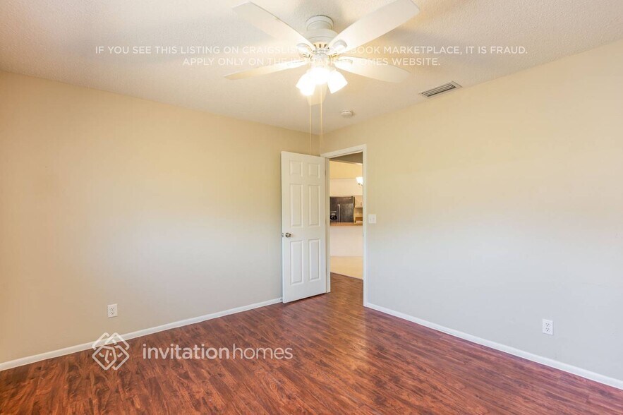 Building Photo - 17502 Brentwood Ct
