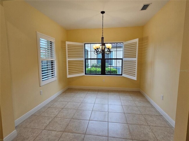 Building Photo - 217 Alento Ct