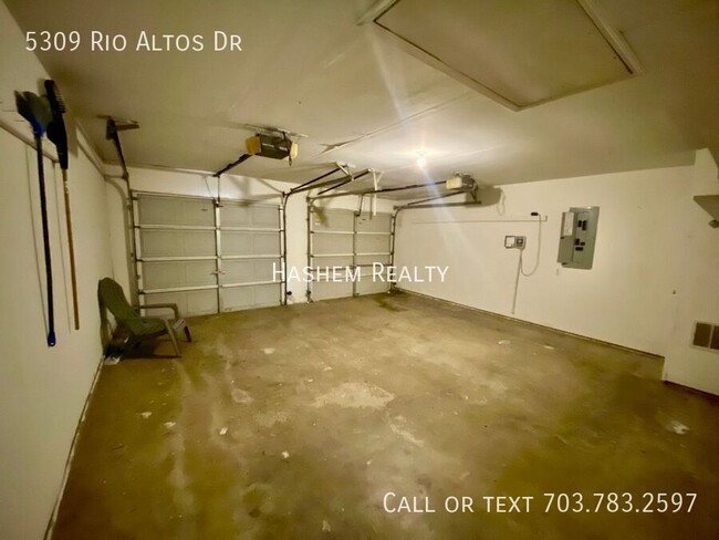 Building Photo - 5309 Rio Altos Dr