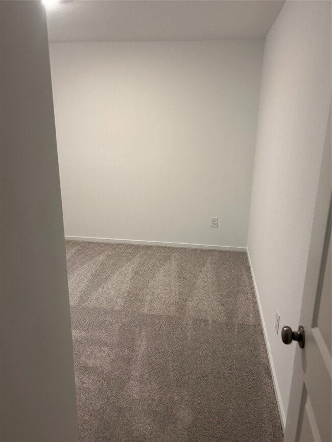 Building Photo - 9010 Cape Birdland Dr