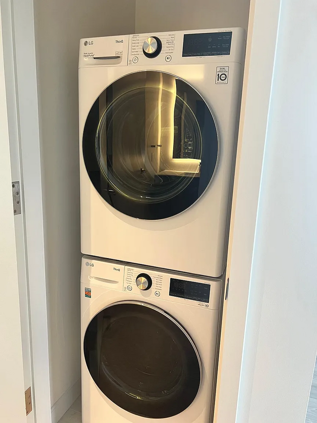 In-unit washer and dryer - 889 103rd Ave NE