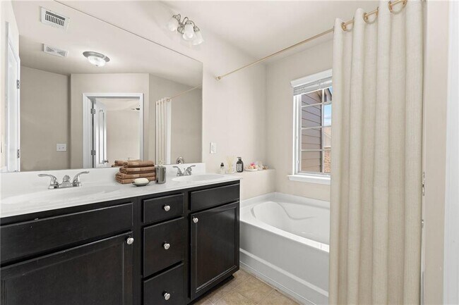 Building Photo - 2365 Bellyard Dr