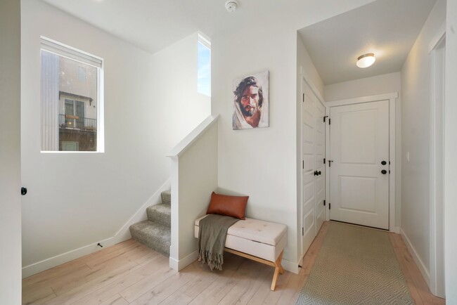 Building Photo - 972 W 540 S