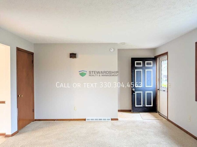 Building Photo - 1752 Bunyan Cir NW