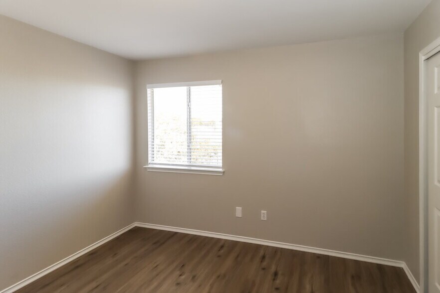 Building Photo - 1416 Miss Allison's Way