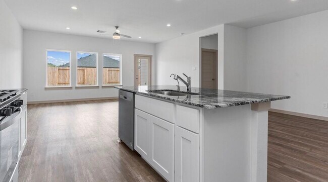 Building Photo - 1039 Great Barracuda Ln