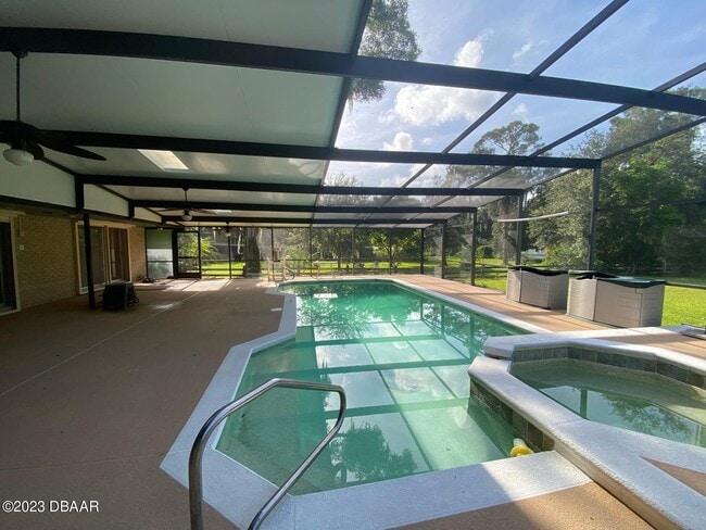 Building Photo - 1 Arrowhead Dr