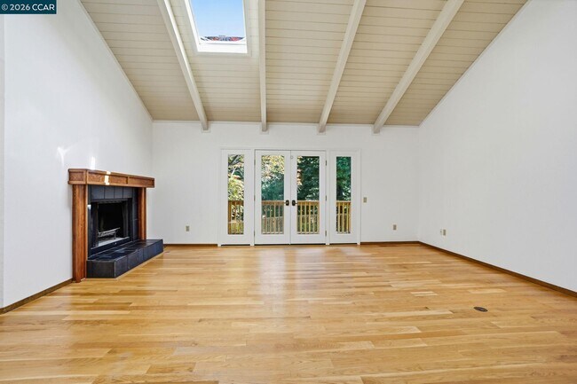 Building Photo - 2561 Rolling Hills Ct
