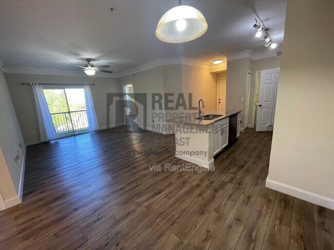 Building Photo - 11550 Villa Grand