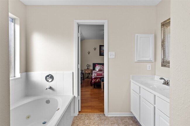 Building Photo - 17031 Pelorus Way