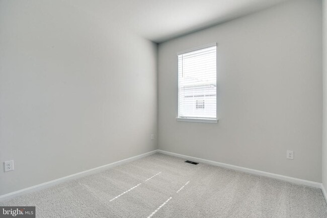 Building Photo - 5039 MacDonough Pl