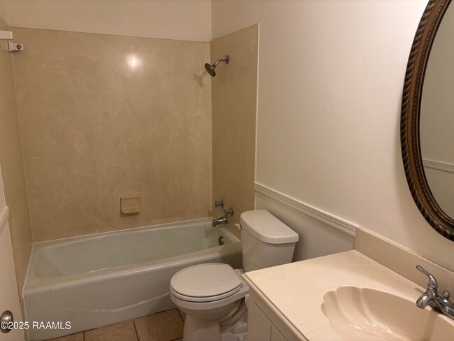 Building Photo - 105 San Carlos Cir