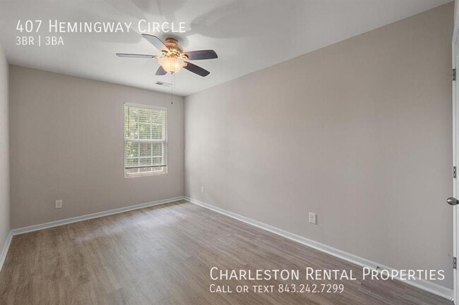 Building Photo - 407 Hemingway Cir