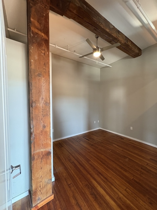 Building Photo - 116 N 5th St