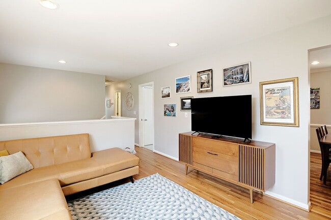 Building Photo - Spacious Pet-Friendly Hollymead Home With Updates