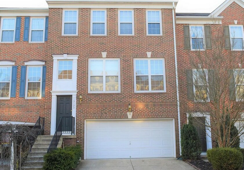 Primary Photo - 13133 Rose Petal Cir