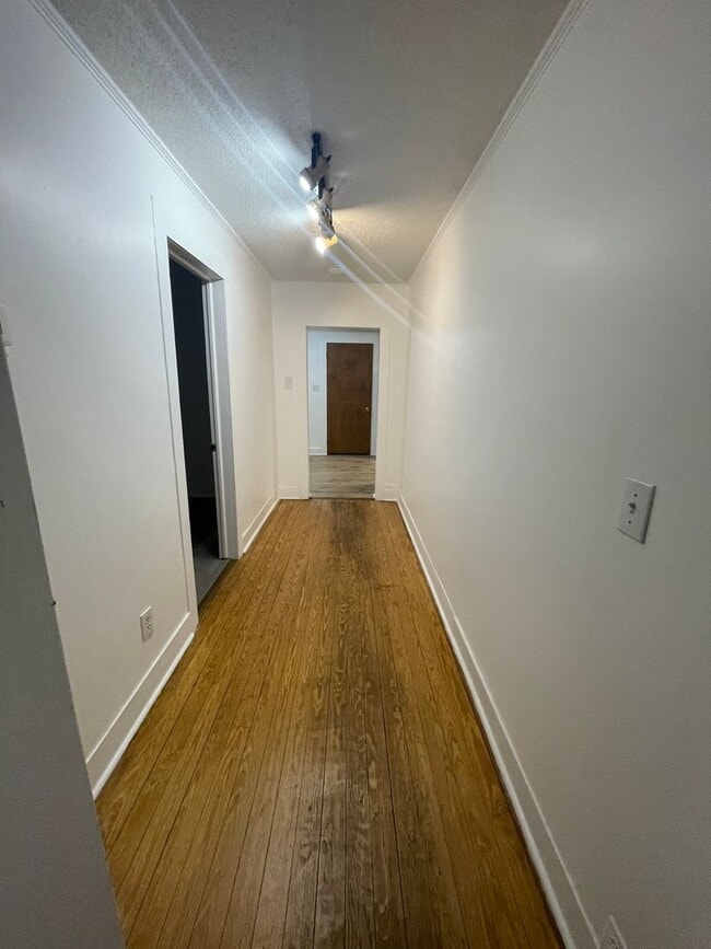 Building Photo - Welcome to this charming 2 bedroom, 1 bathroom home in Gastonia, NC.