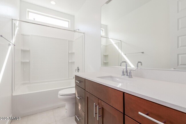 Building Photo - 11157 W Parkway Dr