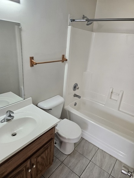 Building Photo - 809 Mason Tucker Dr