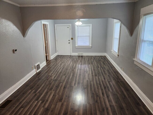 Building Photo - 1806 Jefferson Ave
