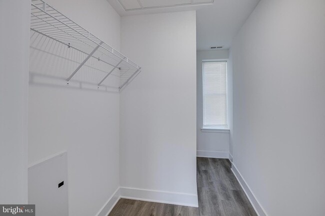 Building Photo - 2015 N College Ave