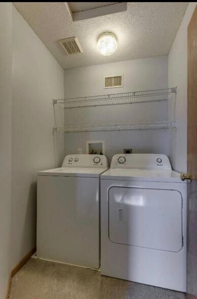 Building Photo - 13073 Crimson clover ln