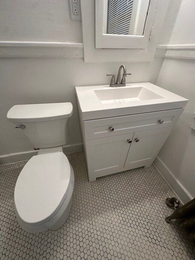 Building Photo - 2209 Rivermont Ave