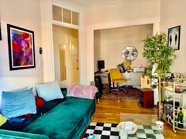 Building Photo - 49 St Germain St