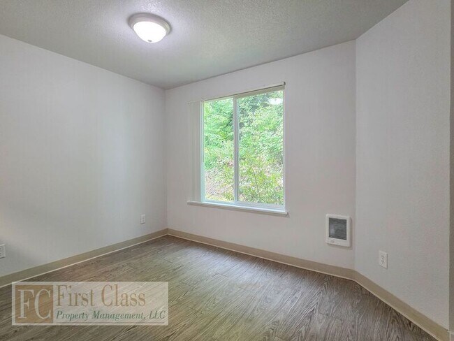 Building Photo - 3602 SW Beaverton Hillsdale Hwy