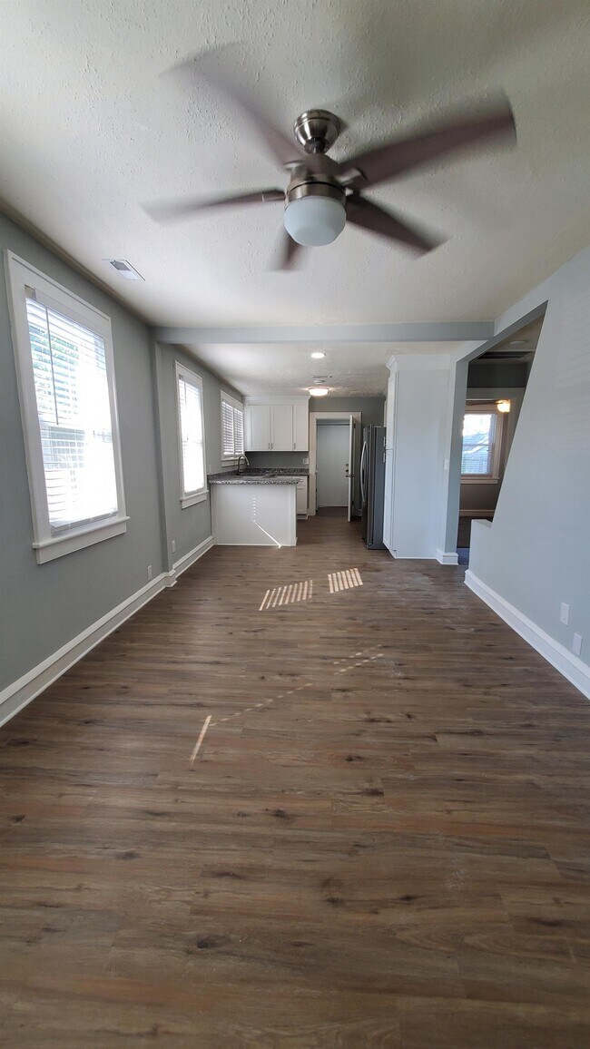 Building Photo - 366 Merrimac Ave